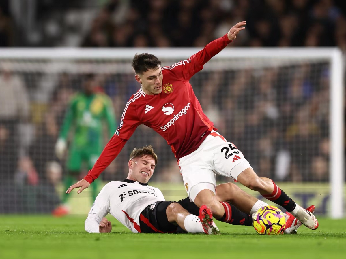 英超球队曼联在比赛中获胜,争冠形势更加激烈的简单介绍 英超球队曼联在比赛中获胜,争冠形势更加激烈的简单介绍