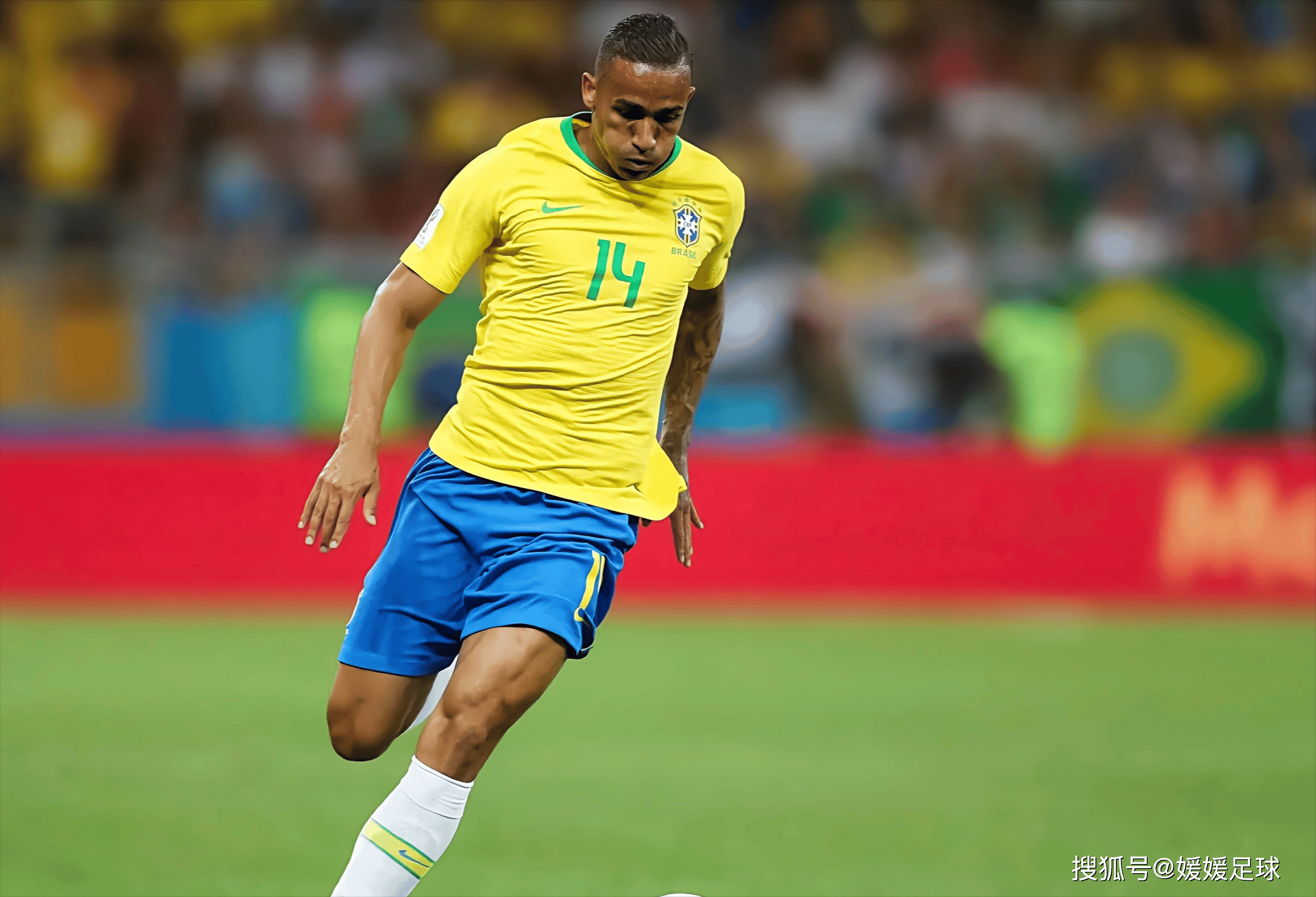 开云体育app-巴西球员在国际比赛中斗志昂扬