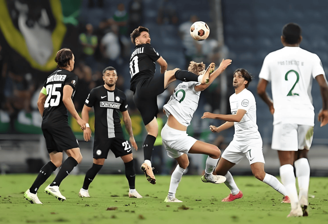 关于欧冠赛场上球员们奋力拼搏争取胜利的信息