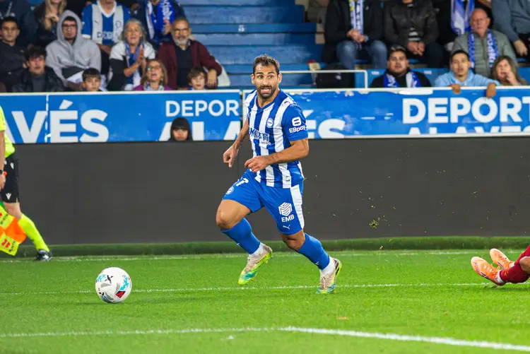 关于瓦伦西亚主场大胜，结束连续两场不胜的信息