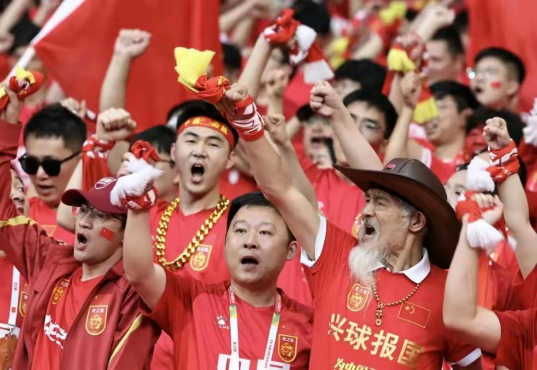 国际杯赛频传佳绩：激情澎湃球场的简单介绍