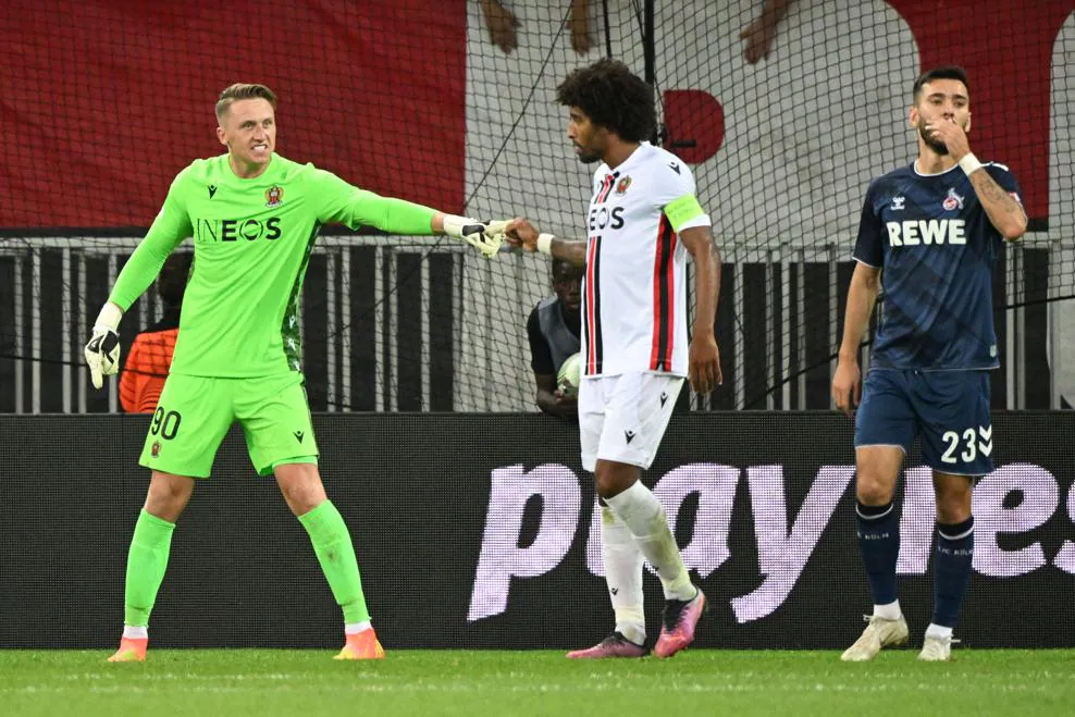 捷克科隆球员积极拼搏,带领团队取得胜利的简单介绍 捷克科隆球员积极拼搏,带领团队取得胜利的简单介绍