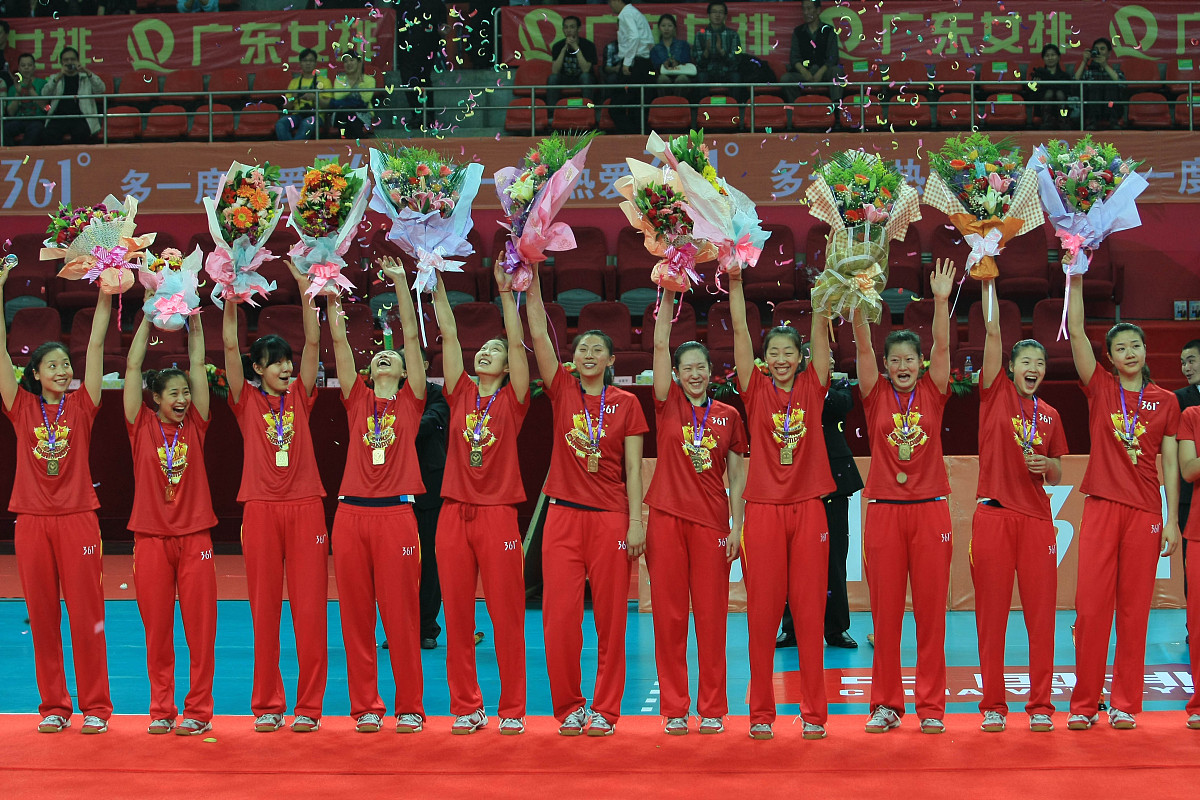 捷克科隆球员积极拼搏,带领团队取得胜利的简单介绍 捷克科隆球员积极拼搏,带领团队取得胜利的简单介绍