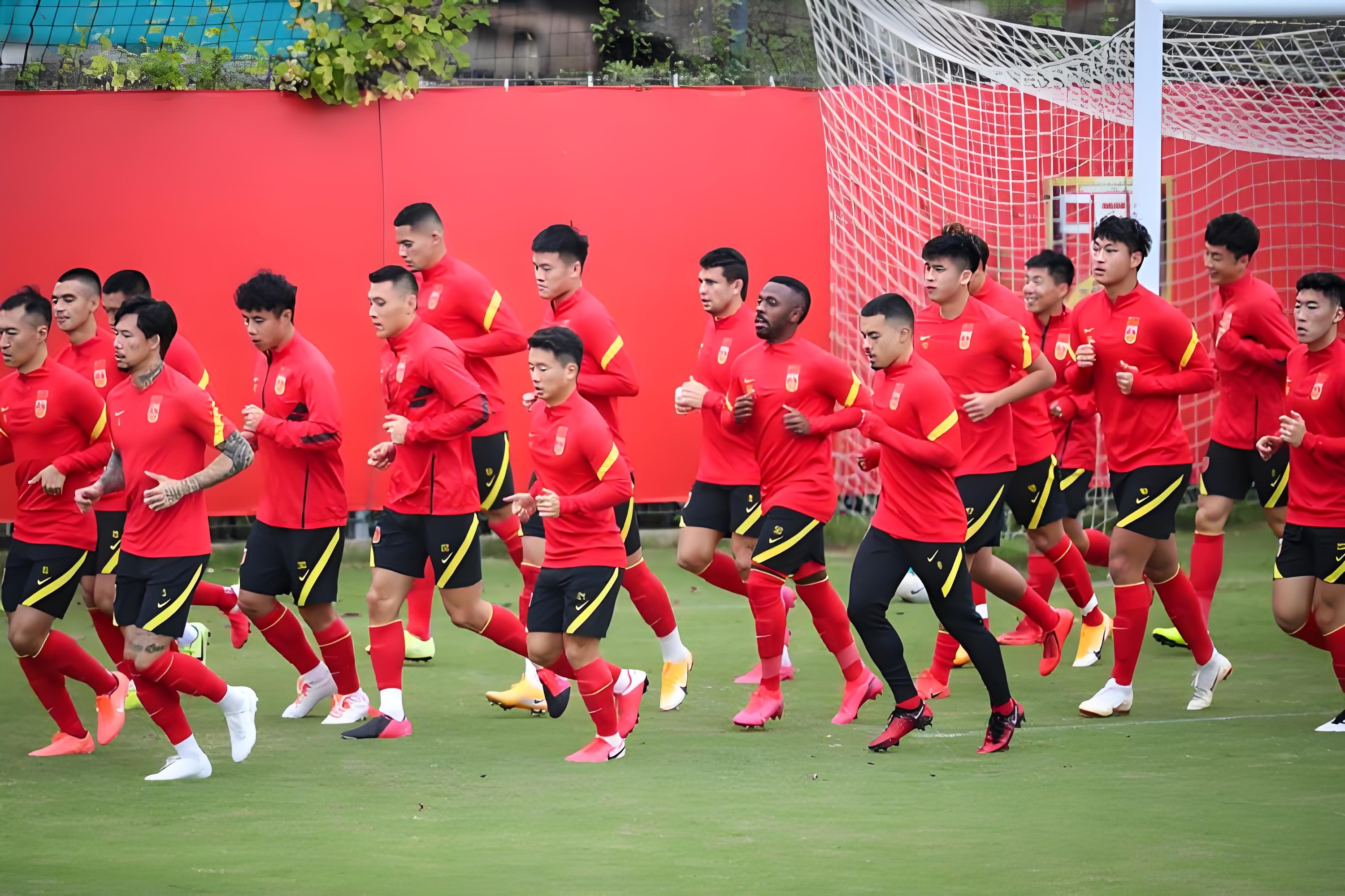 关于顶级球队在国内联赛中独领风骚的信息 关于顶级球队在国内联赛中独领风骚的信息