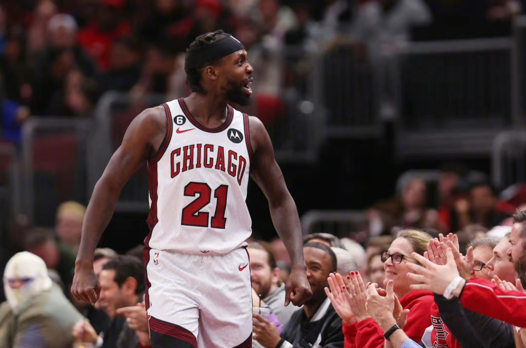 纽卡斯尔-胜出，成功止住连败之风的简单介绍