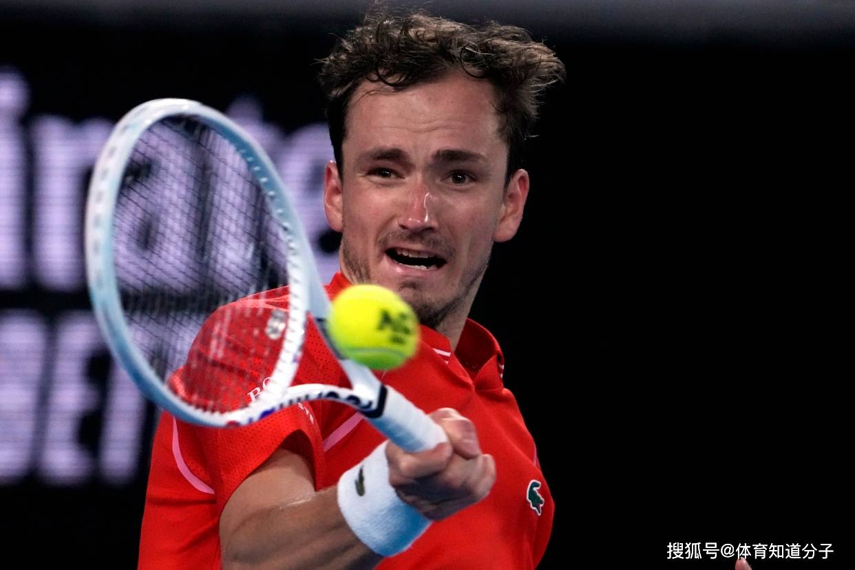 包含拉沃尔杯翻盘年终总决赛,梅德韦杰夫惊艳四座的词条 包含拉沃尔杯翻盘年终总决赛,梅德韦杰夫惊艳四座的词条