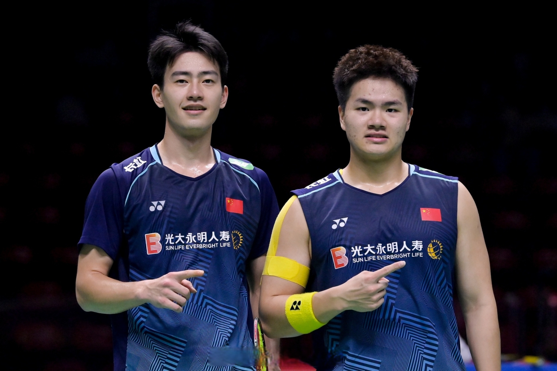 包含泰国羽毛球队轻取韩国羽毛球队，谌龙统治全场的词条