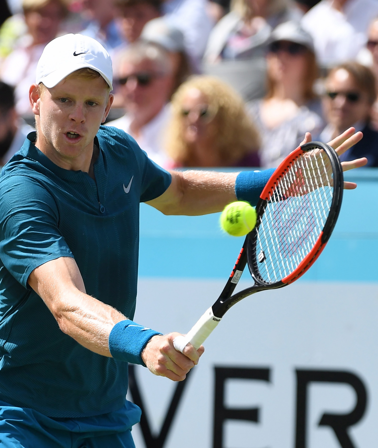 包含意大利网球队绝地反击世界网球队，克耶高斯送出助攻的词条