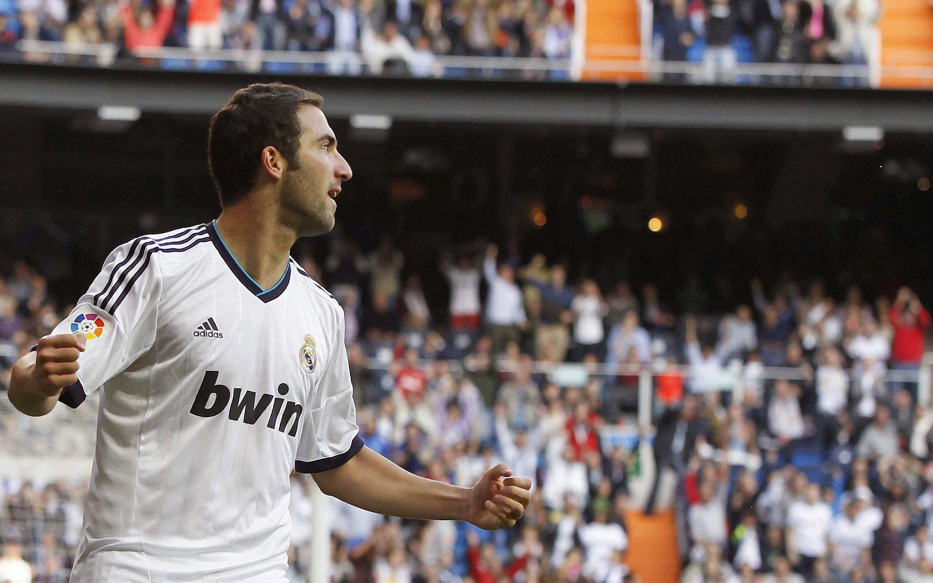 戈麦斯法则,当伯纳乌的月光只为一人倾斜—记那场里昂无法复制的进攻风暴